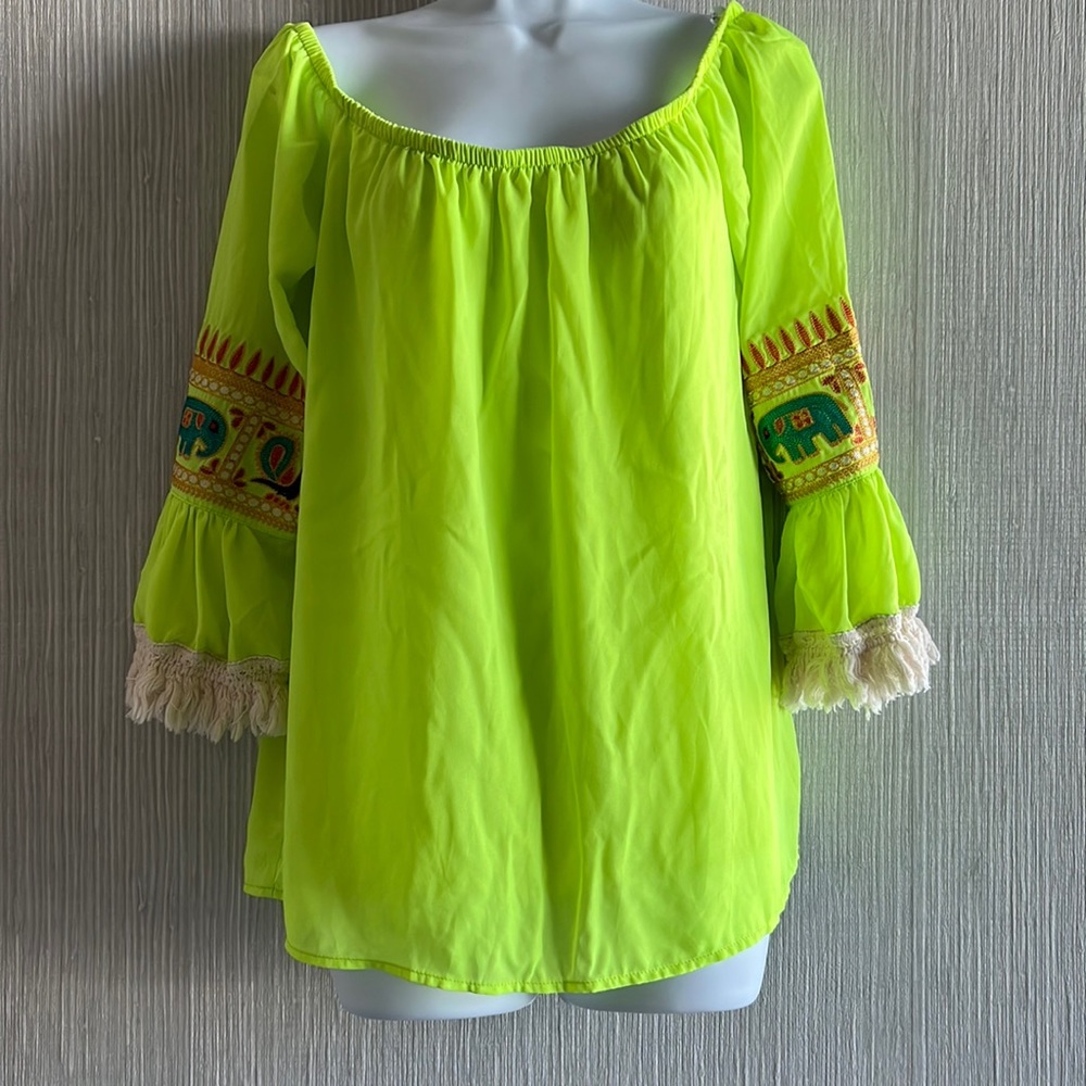 Vava by Joy Han 3/4 Sleeve Blouse ( like NEW )